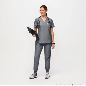 Figs Scrub Set